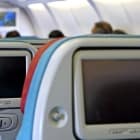 EMI 制御を組み込めば、航空機の乗客が携帯電子機器 (PED) を使用できるようになります。
