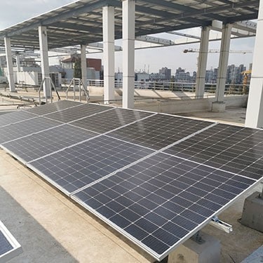 The solar panels installed at TE's facility in Shanghai, China.