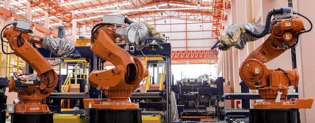 En la fábrica conectada, las máquinas miden y comunican información importante que mejora el tiempo de respuesta.