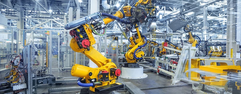 Robots improve productivity in the connected factory